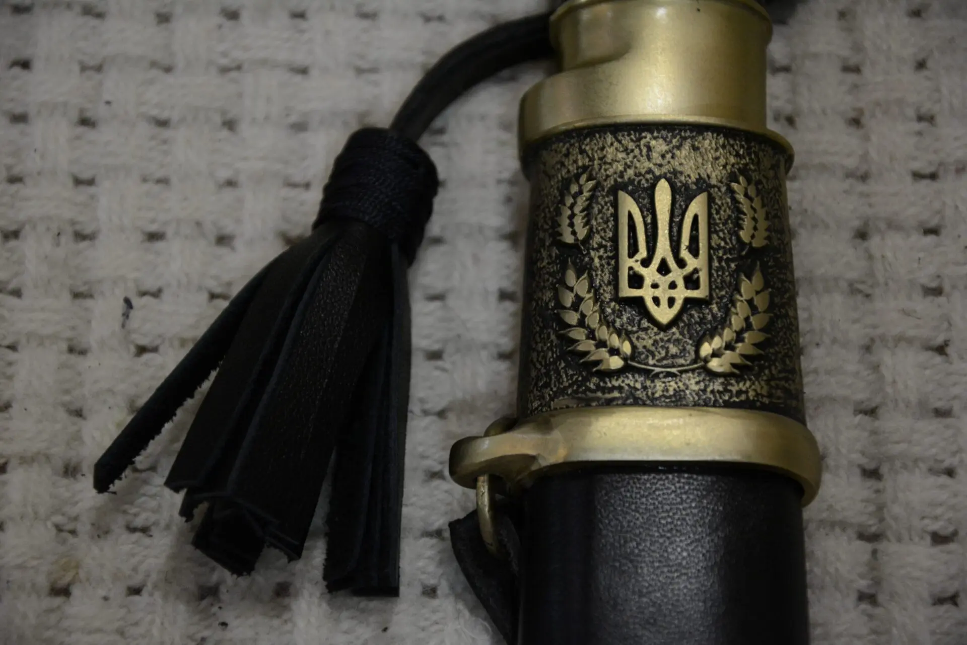 Шкіряне оздоблення виробу